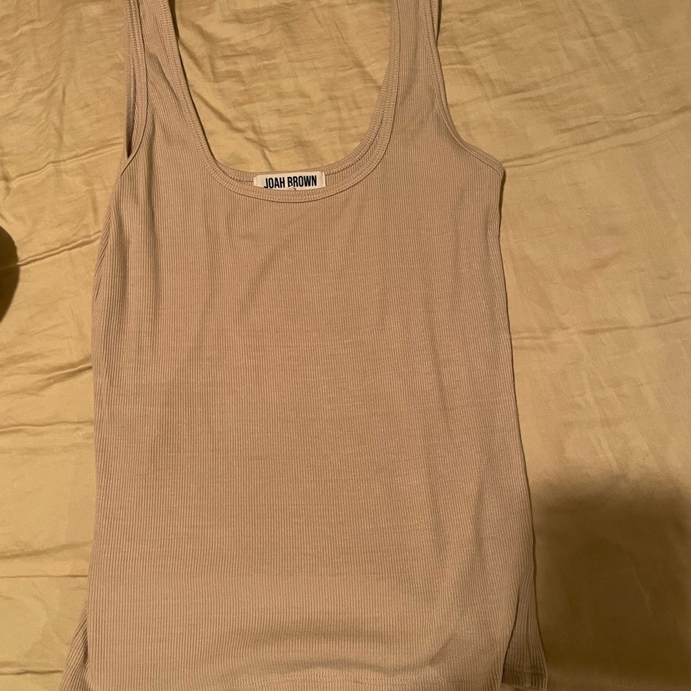 Joah Brown scoop neck tank M/L